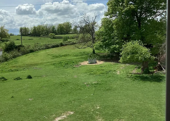 Nocleg ze śniadaniem Maison Allianes Avrilly (Allier)