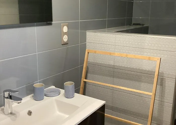 Maison Allianes Nocleg ze śniadaniem Avrilly (Allier)